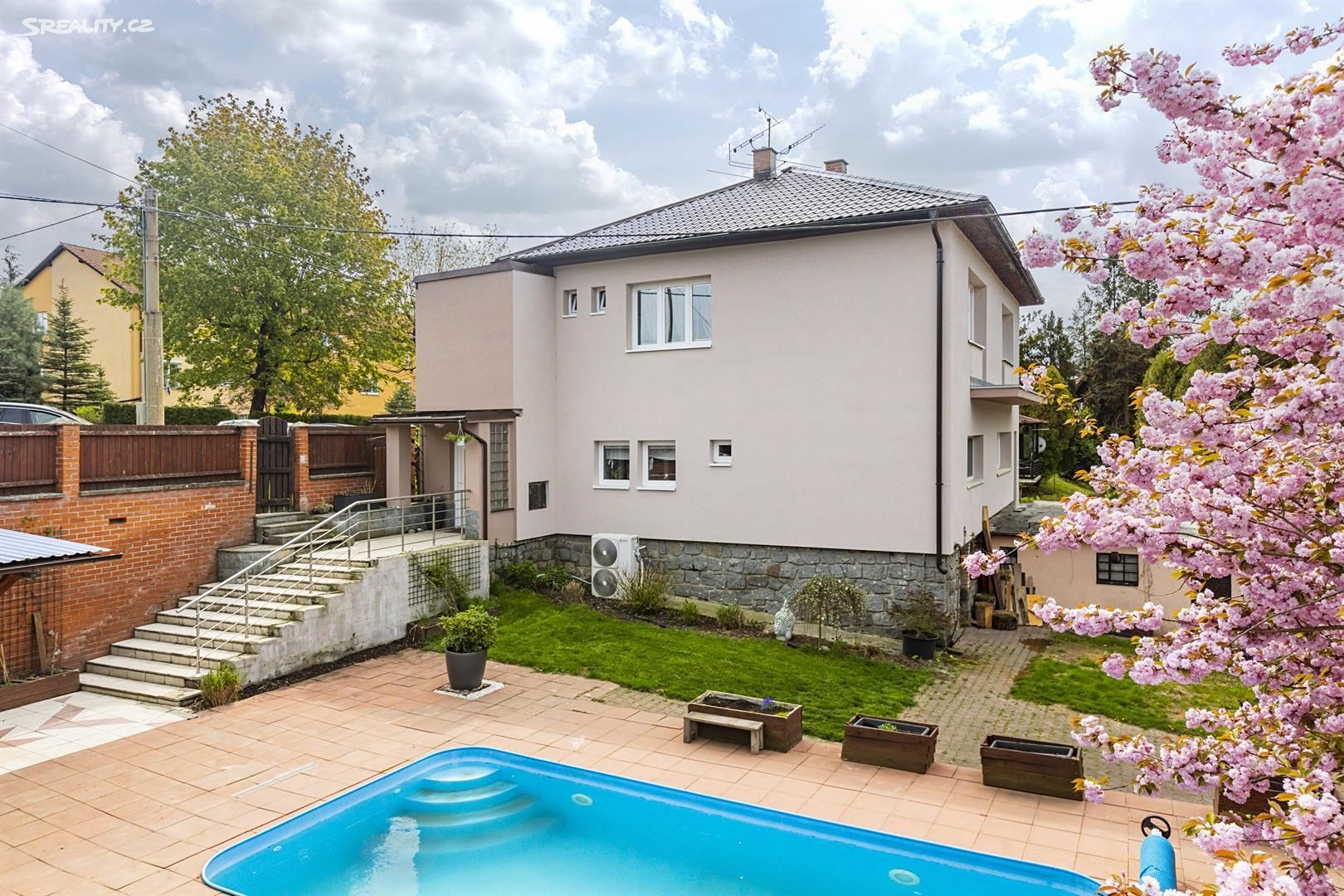Prodej vícegeneračního domu Týnec nad Sázavou