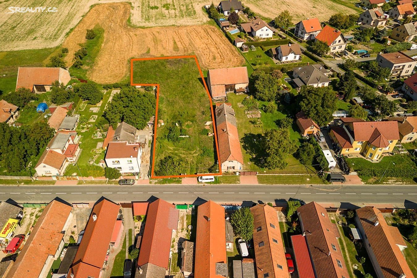 Prodej stavebního pozemku, Dvory