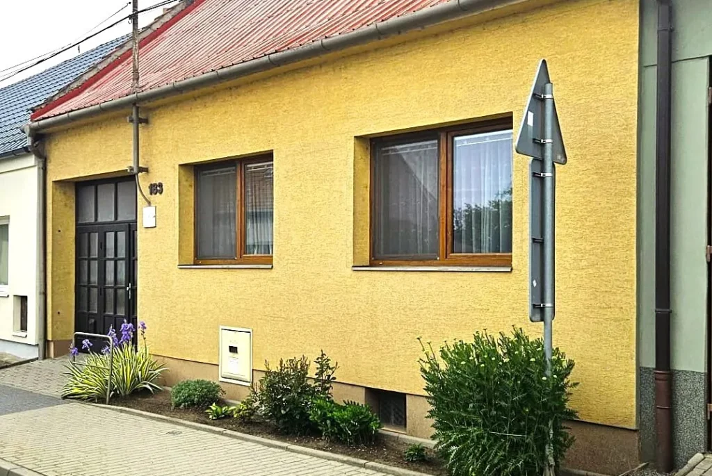 00e4